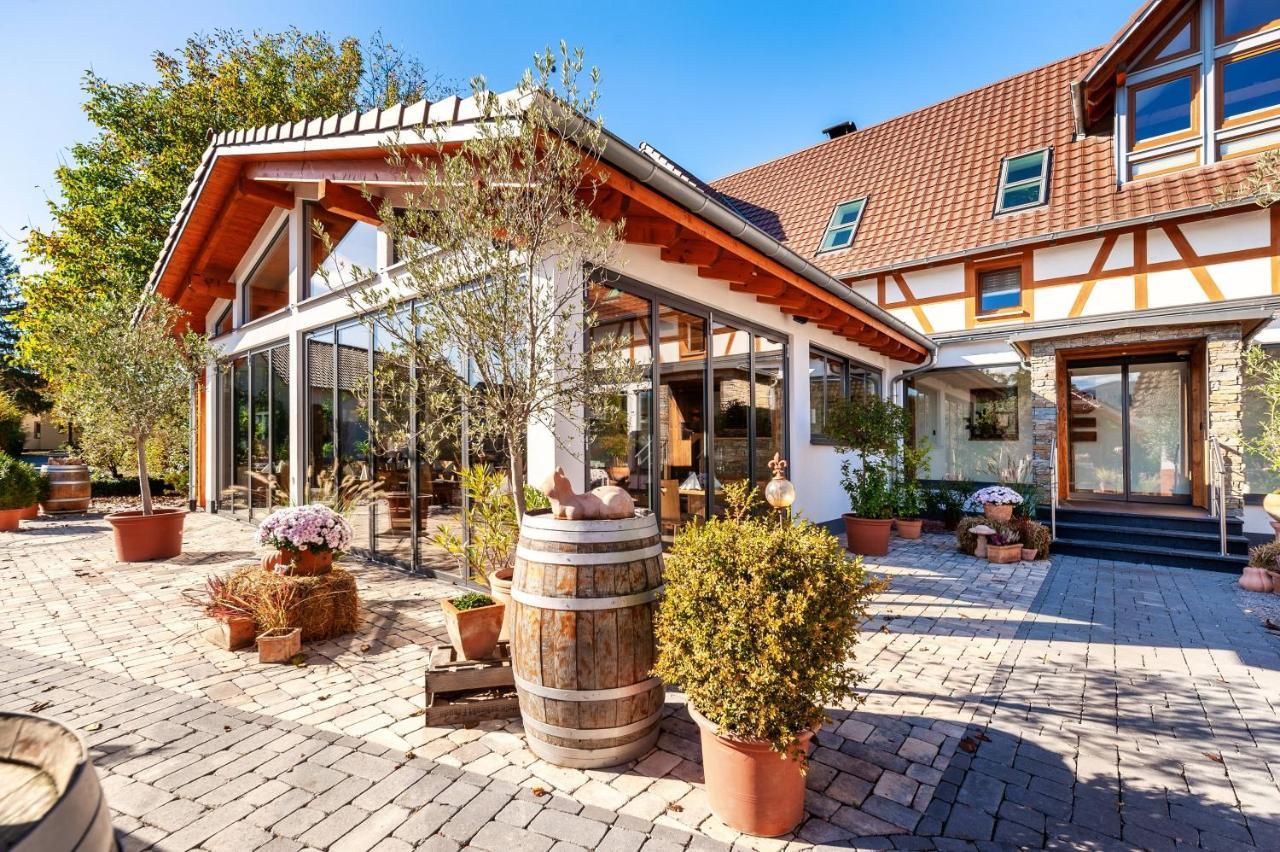 Landhotel Zum Wagen อเคิร์น ภายนอก รูปภาพ